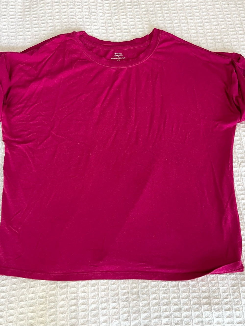 Banana Republic factory Women’s Short-Sleeve Tee in Fuchsia small
